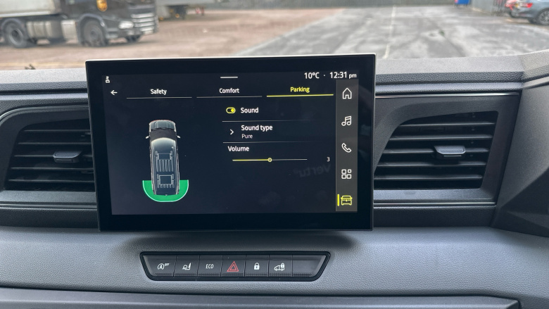 Renault Master Mwb Diesel Fwd MM35 Blue dCi 130 Advance Medium Roof Van